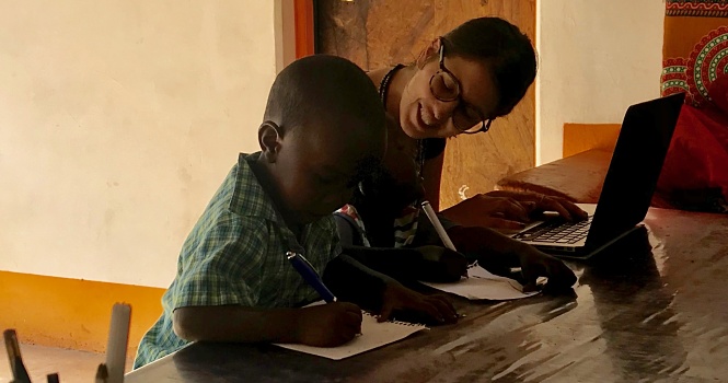 Elena fatou - trabajo de oficina en Lamu